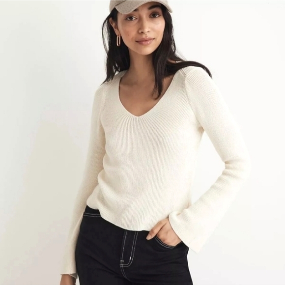 NWT Madewell flare sleeve v neck sweater size XXS in ivory color - Picture 1 of 9